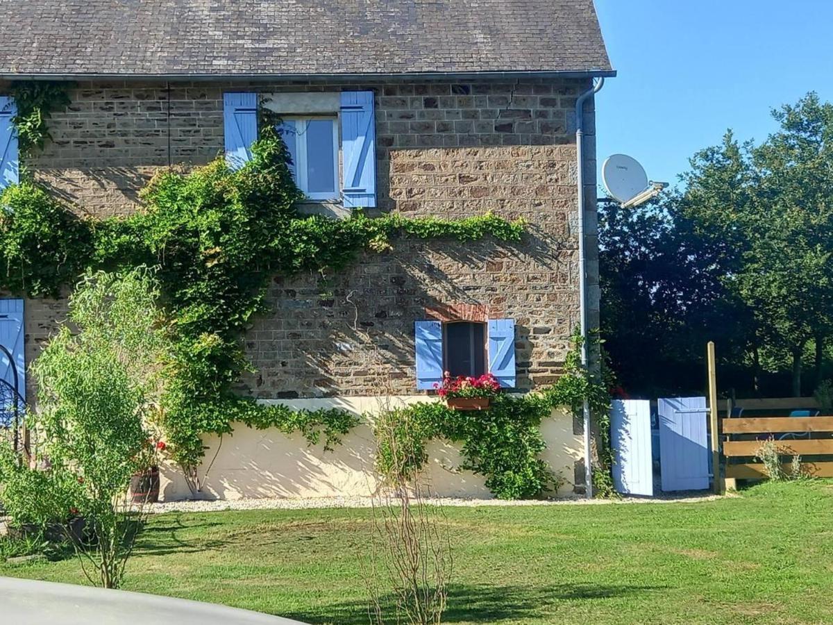 Mortain-Bocage - 2-Bed Wisteria Cottage - Sleeps 4 Notre-Dame-du-Touchet Exterior photo